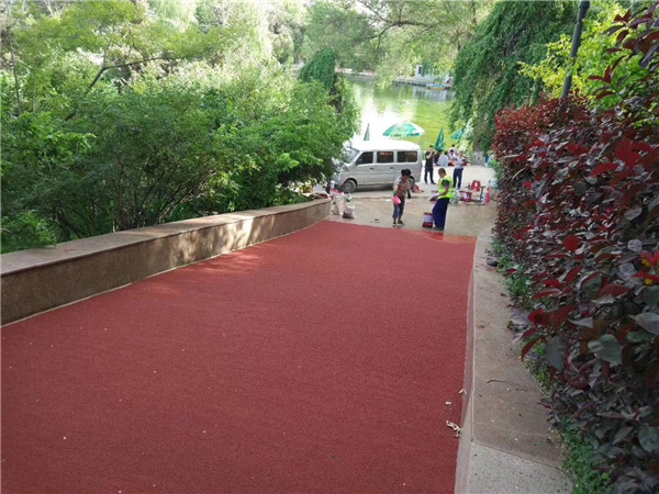 玉树彩色路面施工